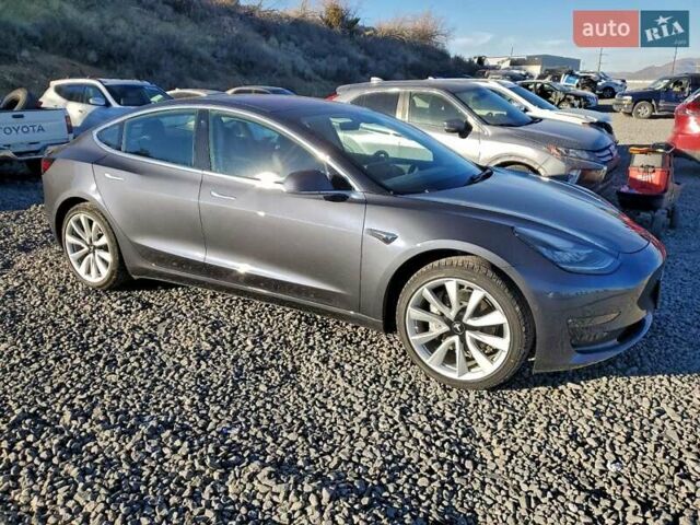 Серый Тесла Модель 3, объемом двигателя 0 л и пробегом 77 тыс. км за 3200 $, фото 3 на Automoto.ua