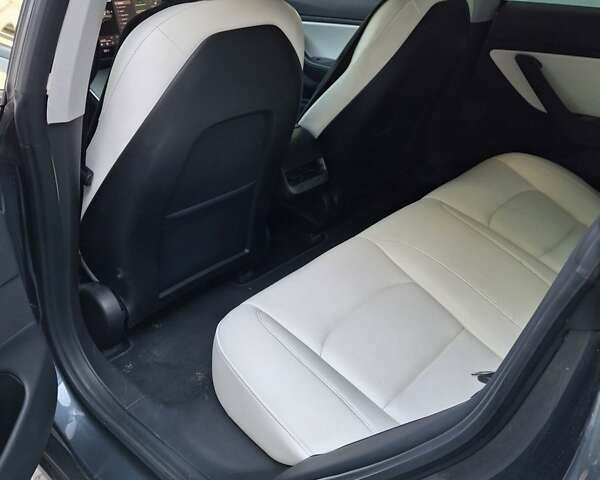 Сірий Тесла Модель 3, об'ємом двигуна 0 л та пробігом 128 тис. км за 20000 $, фото 5 на Automoto.ua