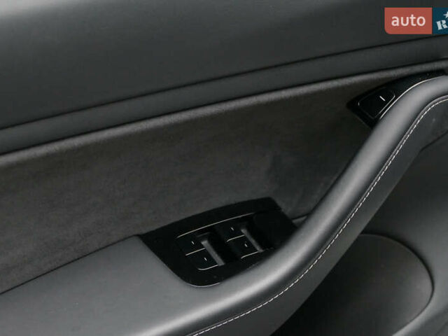 Серый Тесла Модель 3, объемом двигателя 0 л и пробегом 119 тыс. км за 18300 $, фото 25 на Automoto.ua