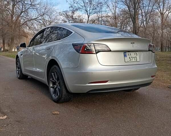 Серый Тесла Модель 3, объемом двигателя 0 л и пробегом 141 тыс. км за 17000 $, фото 5 на Automoto.ua
