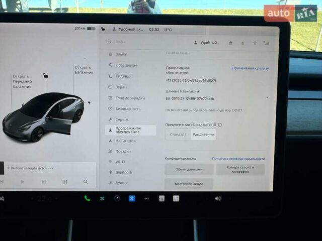 Серый Тесла Модель 3, объемом двигателя 0 л и пробегом 154 тыс. км за 15299 $, фото 20 на Automoto.ua