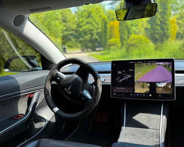 Тесла Модель 3 2018 в Ивано-Франковске на Automoto.ua Серый Тесла Модель 3, объемом двигателя 0 л и пробегом 119 тыс. км за 16999 $, фото 17 на Automoto.ua