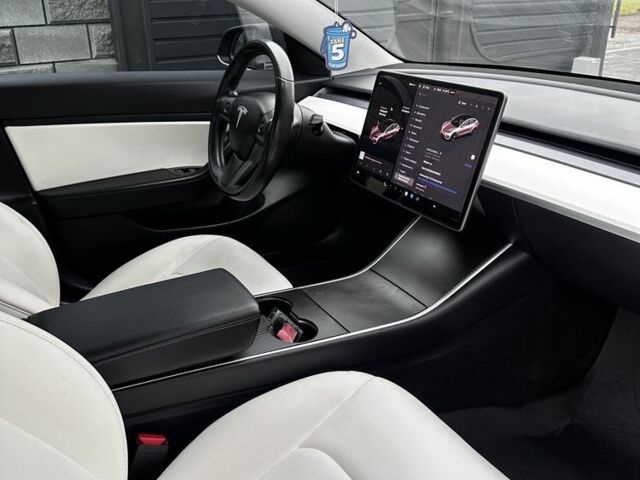 Сірий Тесла Модель 3, об'ємом двигуна 0 л та пробігом 199 тис. км за 15499 $, фото 9 на Automoto.ua