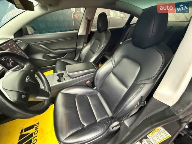 Серый Тесла Модель 3, объемом двигателя 0 л и пробегом 162 тыс. км за 13999 $, фото 59 на Automoto.ua