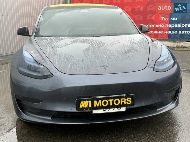 Серый Тесла Модель 3, объемом двигателя 0 л и пробегом 162 тыс. км за 13999 $, фото 4 на Automoto.ua