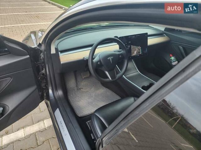 Серый Тесла Модель 3, объемом двигателя 0 л и пробегом 282 тыс. км за 16300 $, фото 12 на Automoto.ua