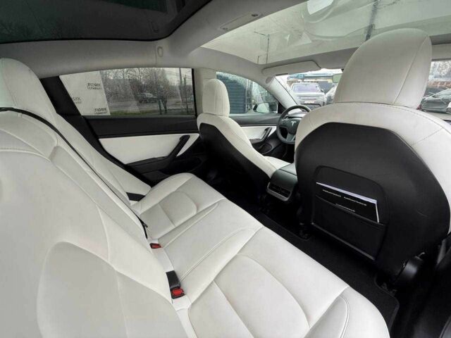 Сірий Тесла Модель 3, об'ємом двигуна 0 л та пробігом 200 тис. км за 11900 $, фото 5 на Automoto.ua