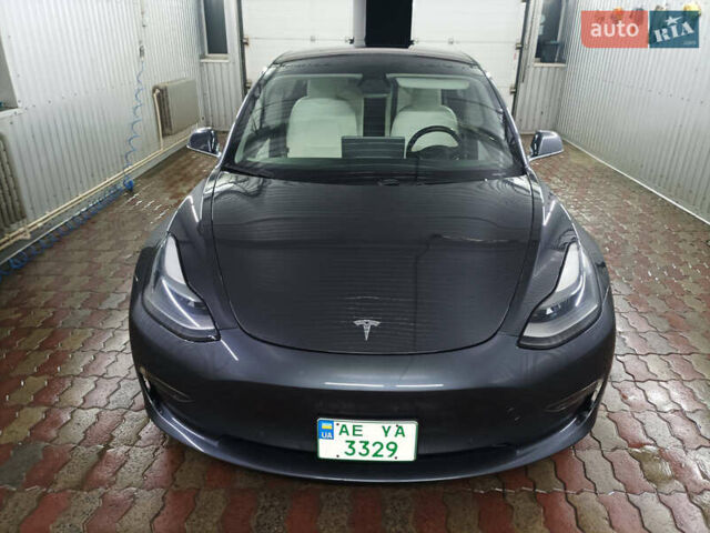 Сірий Тесла Модель 3, об'ємом двигуна 0 л та пробігом 97 тис. км за 18500 $, фото 6 на Automoto.ua