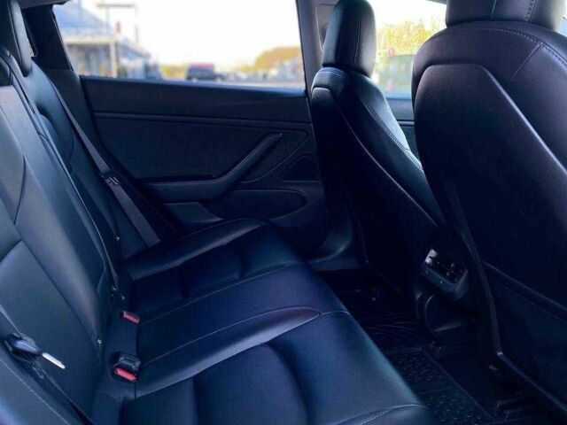 Сірий Тесла Модель 3, об'ємом двигуна 0 л та пробігом 103 тис. км за 16590 $, фото 20 на Automoto.ua