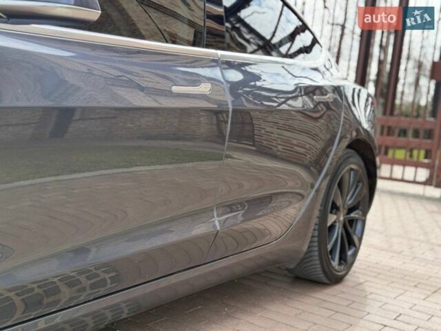 Серый Тесла Модель 3, объемом двигателя 0 л и пробегом 152 тыс. км за 16400 $, фото 16 на Automoto.ua