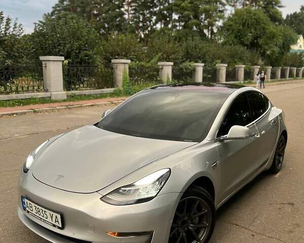 Серый Тесла Модель 3, объемом двигателя 0 л и пробегом 131 тыс. км за 16900 $, фото 17 на Automoto.ua