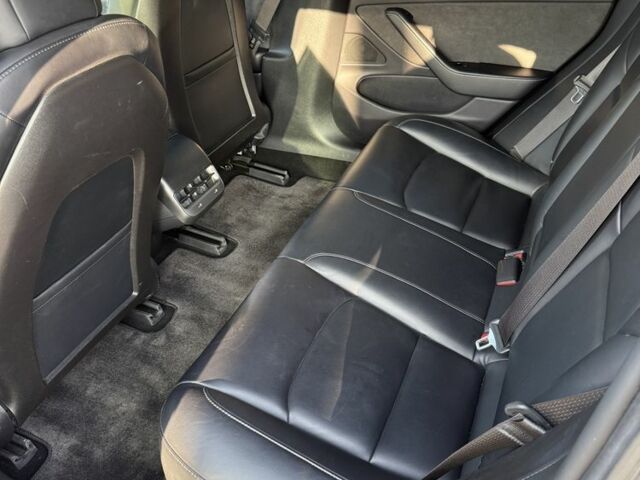 Сірий Тесла Модель 3, об'ємом двигуна 0 л та пробігом 122 тис. км за 15490 $, фото 6 на Automoto.ua