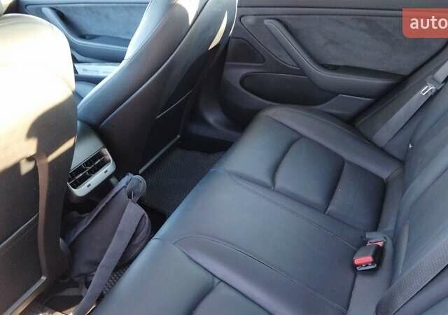 Сірий Тесла Модель 3, об'ємом двигуна 0 л та пробігом 87 тис. км за 18200 $, фото 8 на Automoto.ua