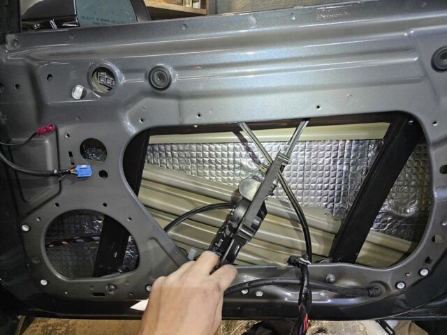 Сірий Тесла Модель 3, об'ємом двигуна 0 л та пробігом 97 тис. км за 22000 $, фото 14 на Automoto.ua