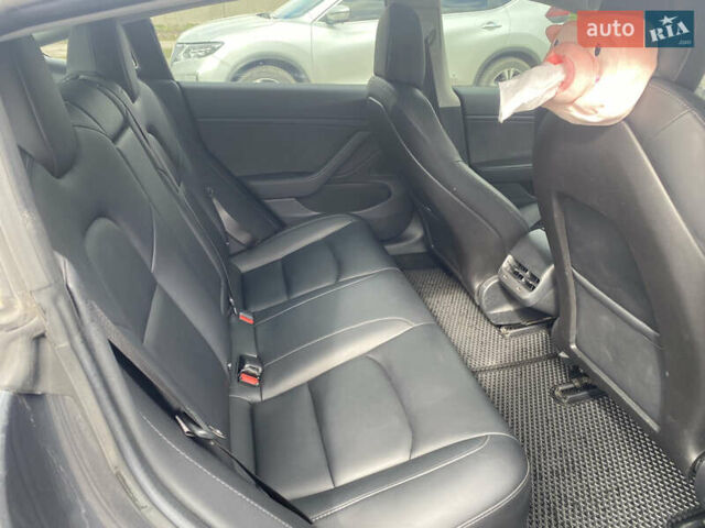 Серый Тесла Модель 3, объемом двигателя 0 л и пробегом 120 тыс. км за 19500 $, фото 16 на Automoto.ua