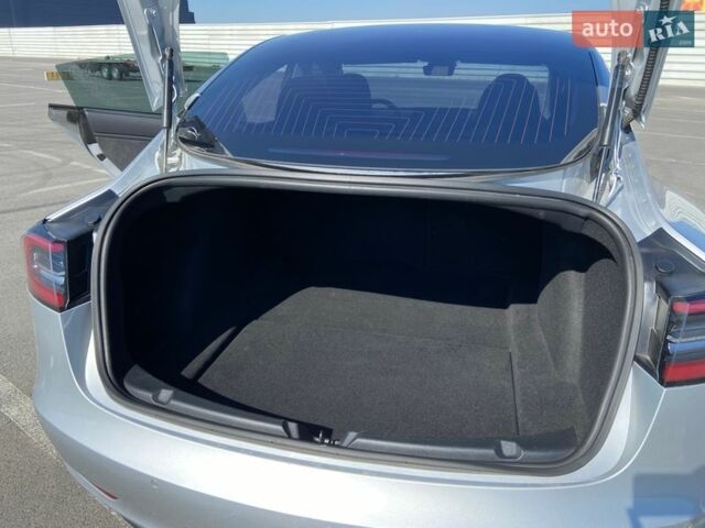 Серый Тесла Модель 3, объемом двигателя 0 л и пробегом 157 тыс. км за 17200 $, фото 10 на Automoto.ua