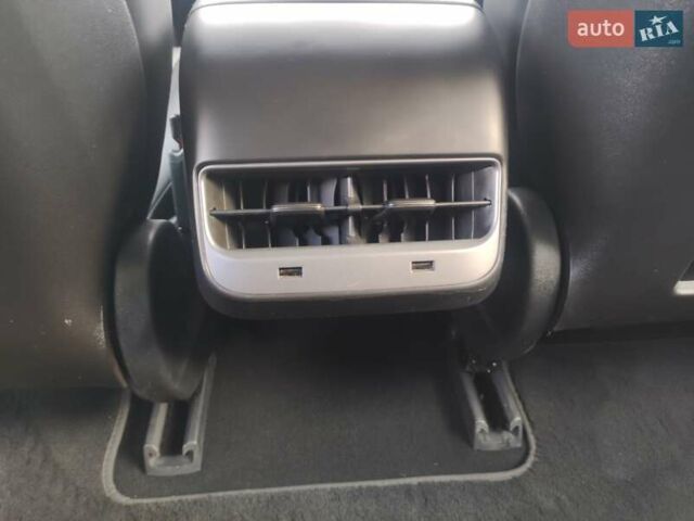 Сірий Тесла Модель 3, об'ємом двигуна 0 л та пробігом 69 тис. км за 19000 $, фото 47 на Automoto.ua