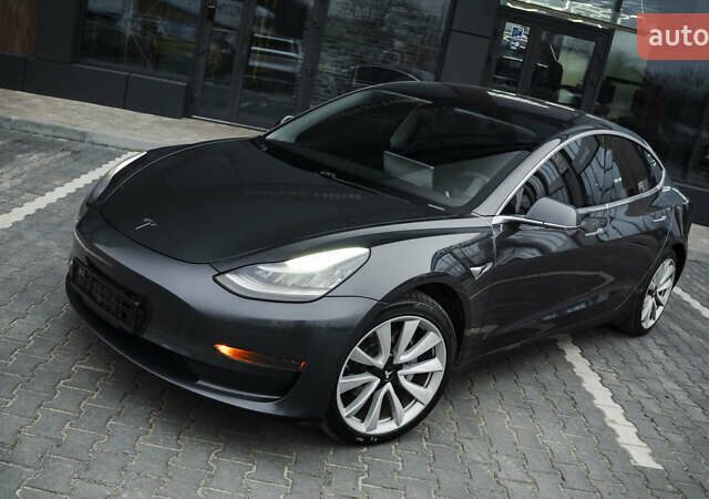 Сірий Тесла Модель 3, об'ємом двигуна 0 л та пробігом 150 тис. км за 19000 $, фото 2 на Automoto.ua