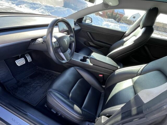 Серый Тесла Модель 3, объемом двигателя 0 л и пробегом 112 тыс. км за 15999 $, фото 11 на Automoto.ua