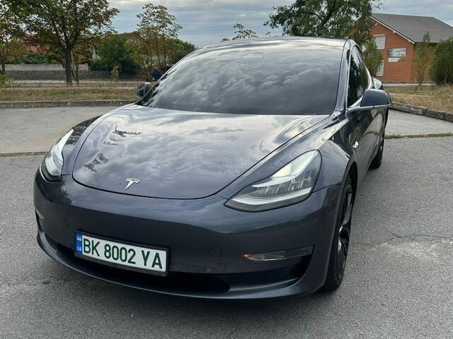Сірий Тесла Модель 3, об'ємом двигуна 0 л та пробігом 116 тис. км за 17800 $, фото 1 на Automoto.ua