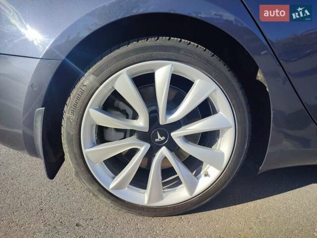 Серый Тесла Модель 3, объемом двигателя 0 л и пробегом 62 тыс. км за 16900 $, фото 21 на Automoto.ua