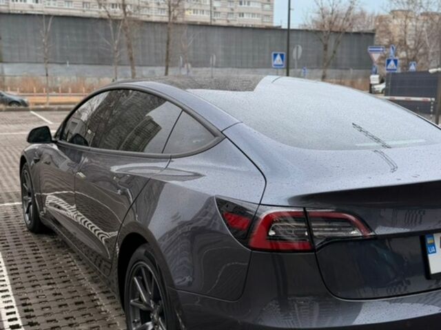 Сірий Тесла Модель 3, об'ємом двигуна 0 л та пробігом 166 тис. км за 17700 $, фото 10 на Automoto.ua