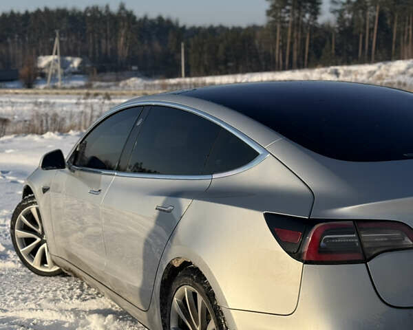 Сірий Тесла Модель 3, об'ємом двигуна 0 л та пробігом 180 тис. км за 14500 $, фото 5 на Automoto.ua