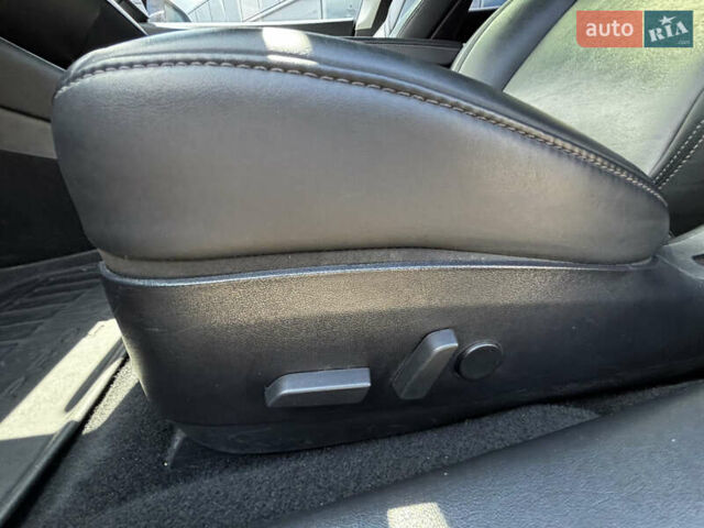 Серый Тесла Модель 3, объемом двигателя 0 л и пробегом 103 тыс. км за 17500 $, фото 18 на Automoto.ua