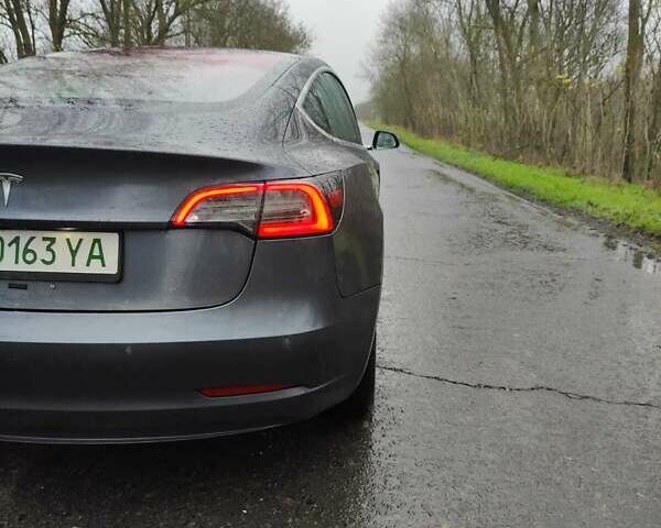 Серый Тесла Модель 3, объемом двигателя 0 л и пробегом 144 тыс. км за 16500 $, фото 28 на Automoto.ua