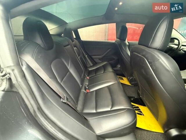 Серый Тесла Модель 3, объемом двигателя 0 л и пробегом 162 тыс. км за 13999 $, фото 80 на Automoto.ua