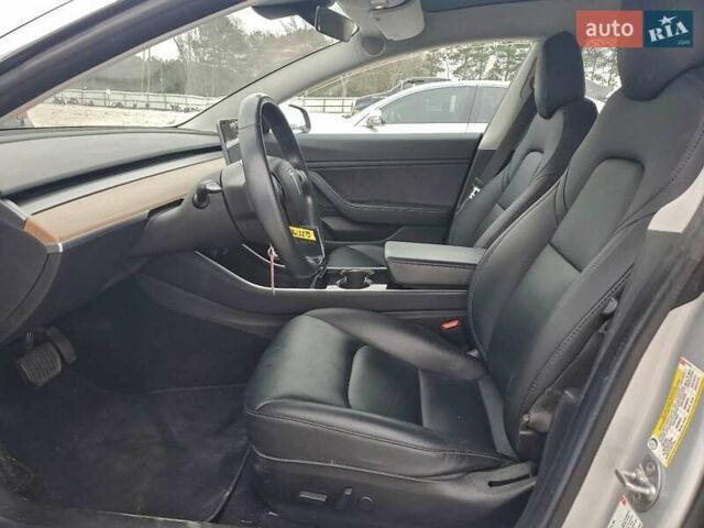 Серый Тесла Модель 3, объемом двигателя 0 л и пробегом 86 тыс. км за 11015 $, фото 6 на Automoto.ua