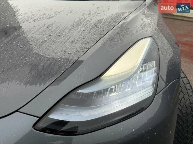 Серый Тесла Модель 3, объемом двигателя 0 л и пробегом 162 тыс. км за 13999 $, фото 15 на Automoto.ua