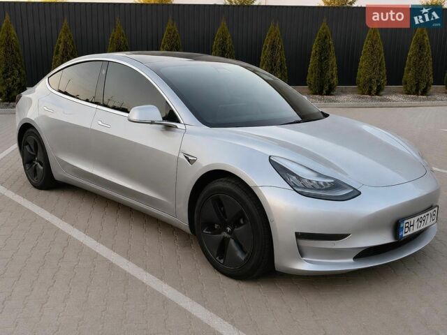 Сірий Тесла Модель 3, об'ємом двигуна 0 л та пробігом 51 тис. км за 19500 $, фото 2 на Automoto.ua