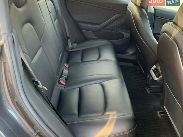 Серый Тесла Модель 3, объемом двигателя 0 л и пробегом 135 тыс. км за 18300 $, фото 9 на Automoto.ua