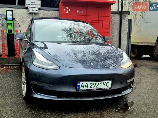 Серый Тесла Модель 3, объемом двигателя 0 л и пробегом 112 тыс. км за 19000 $, фото 3 на Automoto.ua