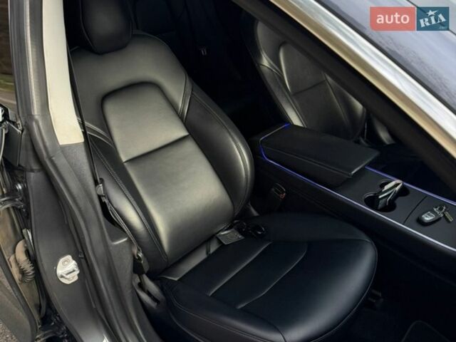 Сірий Тесла Модель 3, об'ємом двигуна 0 л та пробігом 140 тис. км за 16499 $, фото 21 на Automoto.ua