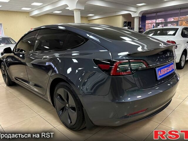 Сірий Тесла Модель 3, об'ємом двигуна 0.21 л та пробігом 76 тис. км за 19900 $, фото 3 на Automoto.ua