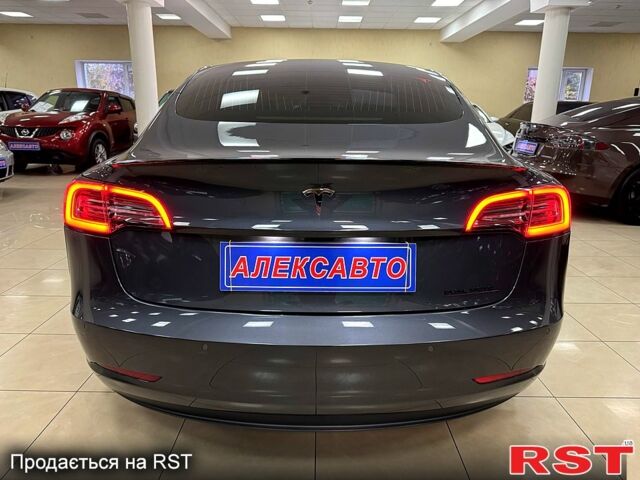 Сірий Тесла Модель 3, об'ємом двигуна 0.21 л та пробігом 76 тис. км за 19900 $, фото 5 на Automoto.ua