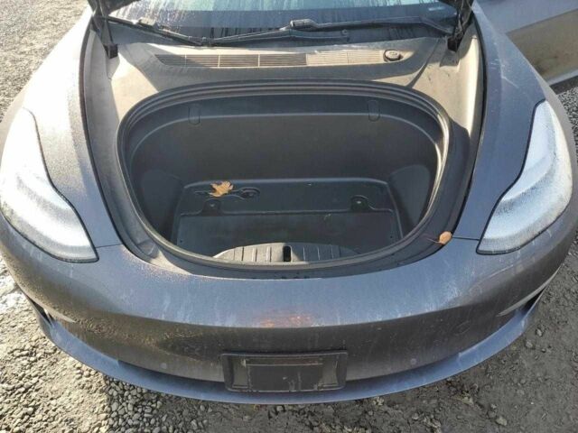 Сірий Тесла Модель 3, об'ємом двигуна 0 л та пробігом 122 тис. км за 3000 $, фото 10 на Automoto.ua