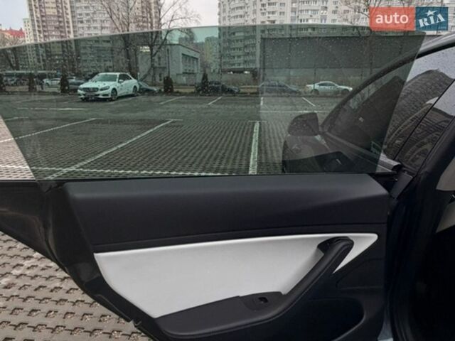 Сірий Тесла Модель 3, об'ємом двигуна 0 л та пробігом 166 тис. км за 17700 $, фото 13 на Automoto.ua