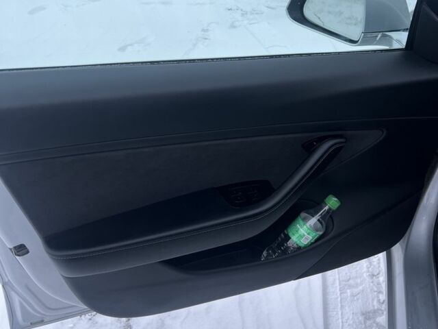 Сірий Тесла Модель 3, об'ємом двигуна 0 л та пробігом 270 тис. км за 15200 $, фото 8 на Automoto.ua