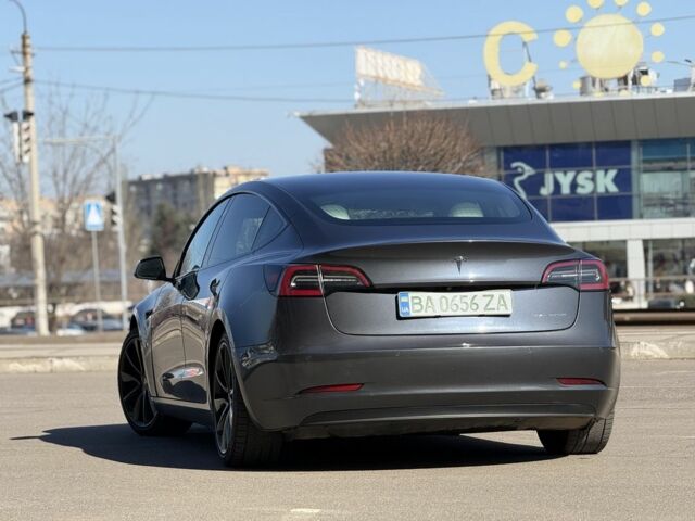 Сірий Тесла Модель 3, об'ємом двигуна 0 л та пробігом 170 тис. км за 16500 $, фото 4 на Automoto.ua