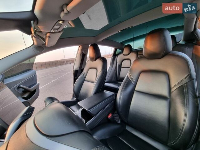 Серый Тесла Модель 3, объемом двигателя 0 л и пробегом 128 тыс. км за 16500 $, фото 25 на Automoto.ua