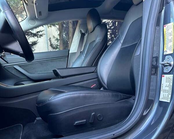 Сірий Тесла Модель 3, об'ємом двигуна 0 л та пробігом 151 тис. км за 15000 $, фото 17 на Automoto.ua