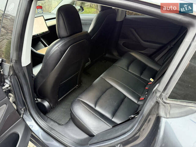 Сірий Тесла Модель 3, об'ємом двигуна 0 л та пробігом 91 тис. км за 16650 $, фото 14 на Automoto.ua