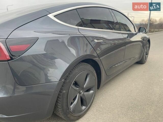 Сірий Тесла Модель 3, об'ємом двигуна 0 л та пробігом 127 тис. км за 19000 $, фото 4 на Automoto.ua