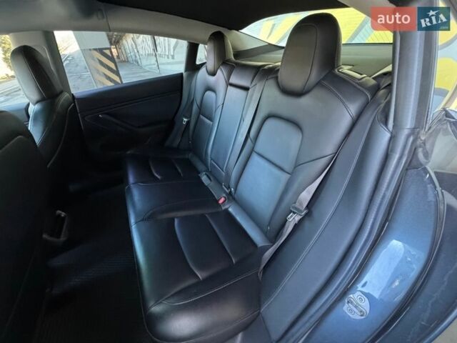 Серый Тесла Модель 3, объемом двигателя 0 л и пробегом 154 тыс. км за 15299 $, фото 24 на Automoto.ua