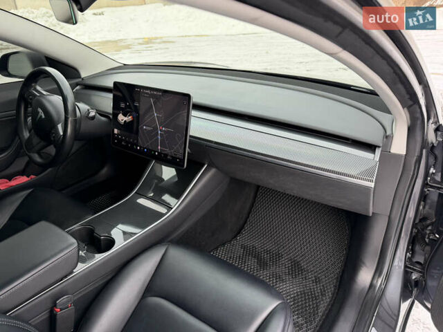 Серый Тесла Модель 3, объемом двигателя 0 л и пробегом 150 тыс. км за 17500 $, фото 10 на Automoto.ua