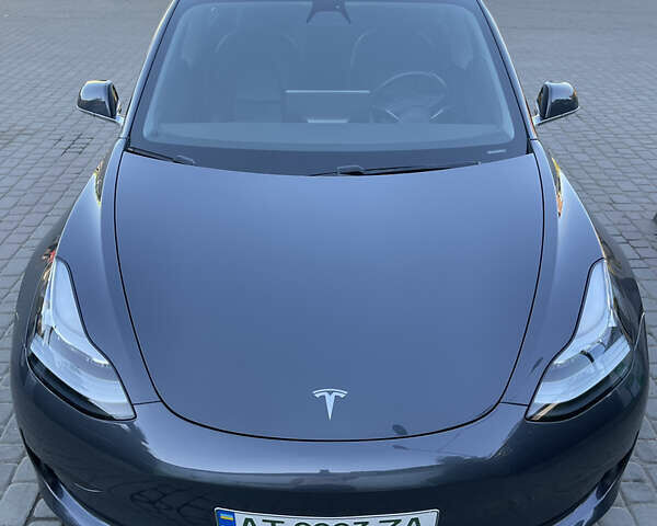 Серый Тесла Модель 3, объемом двигателя 0 л и пробегом 80 тыс. км за 21000 $, фото 4 на Automoto.ua