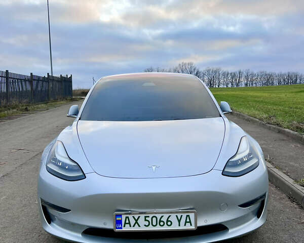 Сірий Тесла Модель 3, об'ємом двигуна 0 л та пробігом 140 тис. км за 17500 $, фото 1 на Automoto.ua